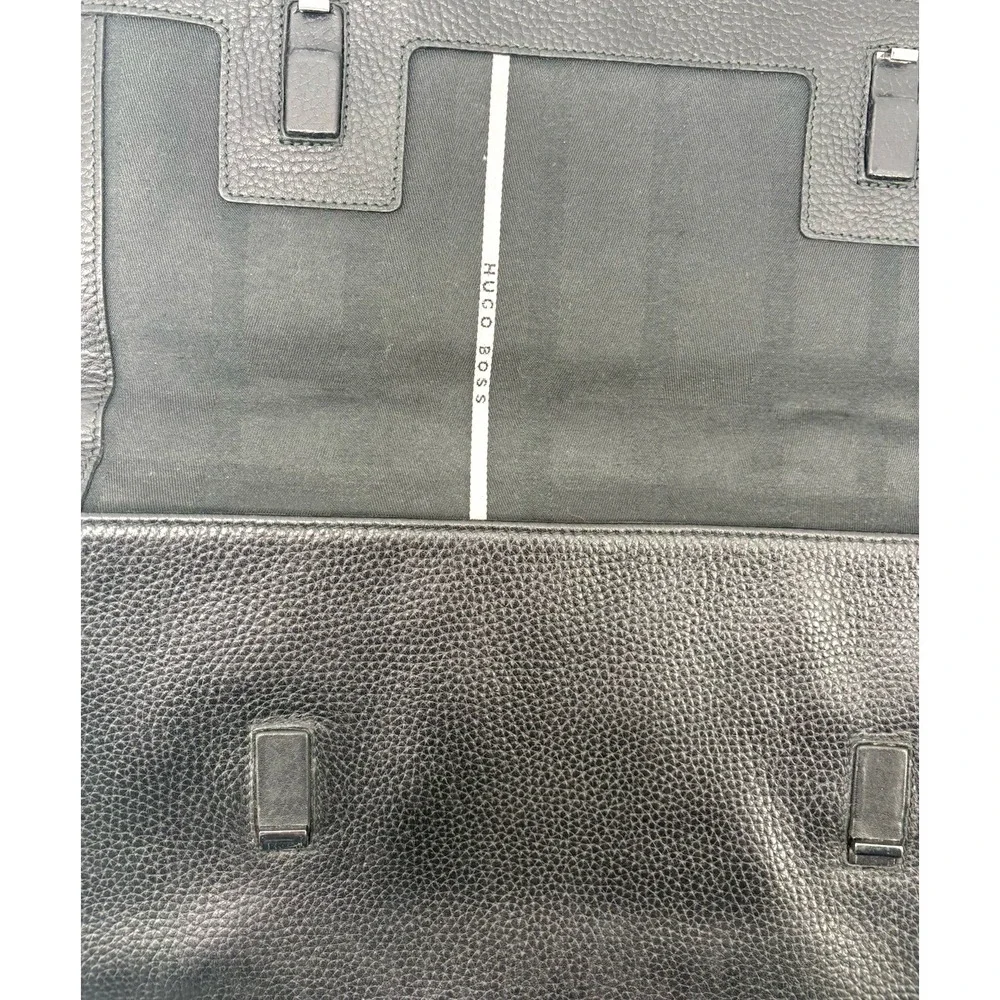 HUGO BOSS Pebbled Leather Laptop Messenger Bag Black Magnetic Gunmetal Hardware
